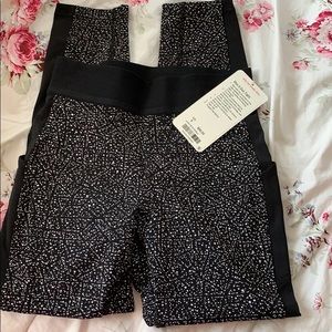 Lululemon leggings (size 6)